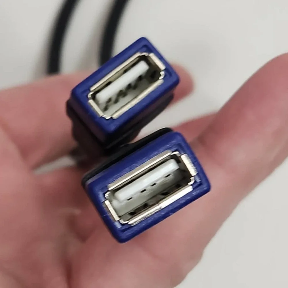 USB Splitter - Picture 3 of 5